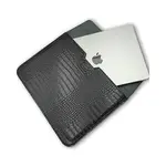Wiwu Skin Croco 16.2 Inch Ultra Slim Laptop Sleeve Bag for Macbook – Color: Black – Thumbnail 2