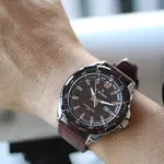 Naviforce NF9056 Comfortable Genuine Leather Strap Quartz Men' Fashion Watch  – Dial Color: Silver, Strap Color:  Brown  – Thumbnail 4