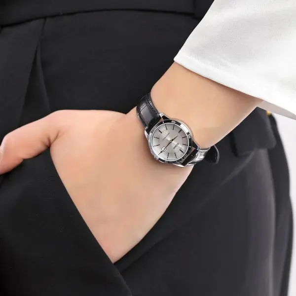 CASIO LTP-V004L-1AUDF Classic Leather Strap Stainless Steel Women's Analog Quartz Watch – Dial Color: White, Strap Color: Black – View 4