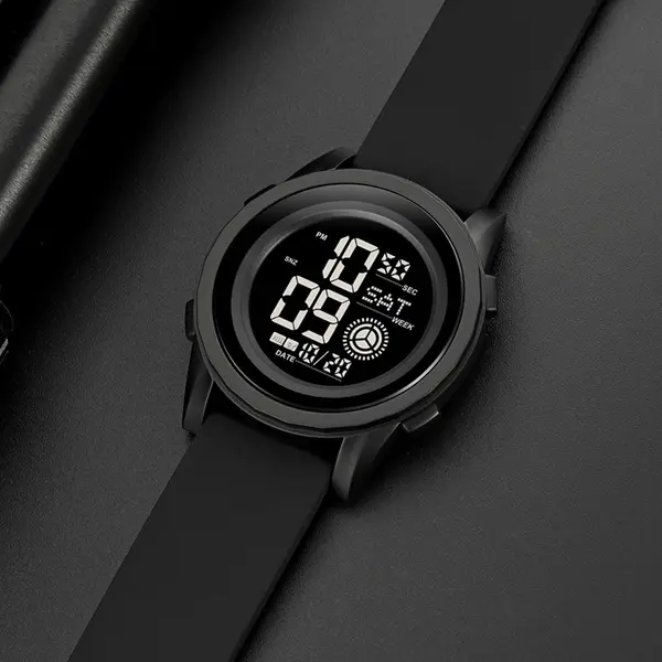 SKMEI 2082 High Quality Silicon Strap Sporty Men's Watch – Dial Color: Black, Strap Color: Black – View 2