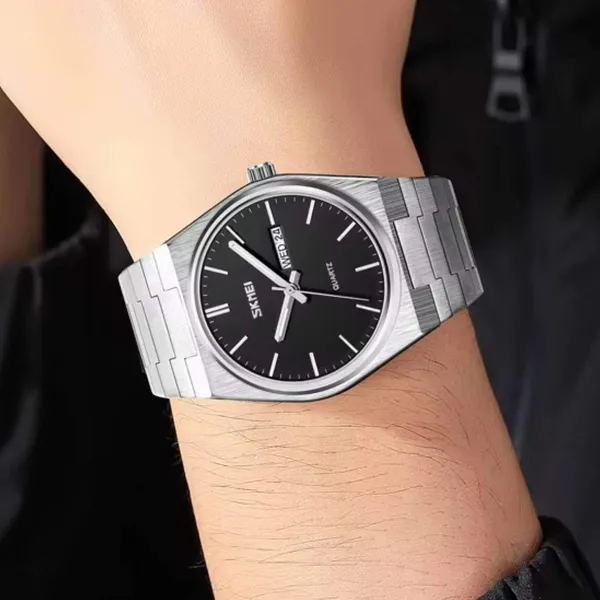 Skmei 9288 Zinc Alloy Luxury Material Men's Watch – Dial Color: Black, Strap Color: Silver – View 4