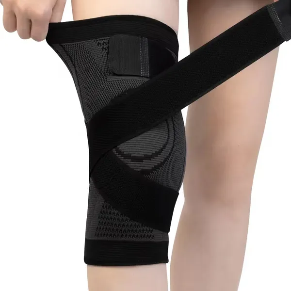 Adjustable Knee Support Compression Strap Sleeve | হাঁটুর ব্যথার জন্য নি সাপোর্ট বেল্ট – Color: Black, Size: Free Size – View 1