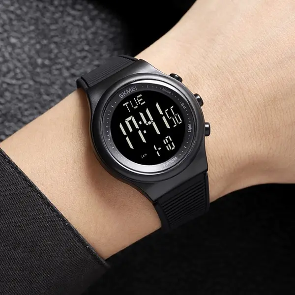 SKMEI 1980 Silicone Strap Digital Sporty Men's Watch – Dial Color: Black, Strap Color: Black – View 3