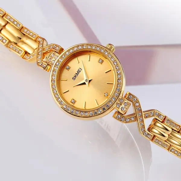 SKMEI 1738 Iced Elegant Round Dial Diamond Rhinestone Bracelet Design Women Watch – Dial Color: Gold, Strap Color: Gold  – View 2