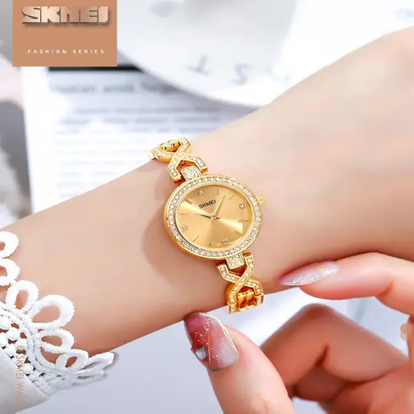 SKMEI 1738 Iced Elegant Round Dial Diamond Rhinestone Bracelet Design Women Watch – Dial Color: Gold, Strap Color: Gold  – View 3