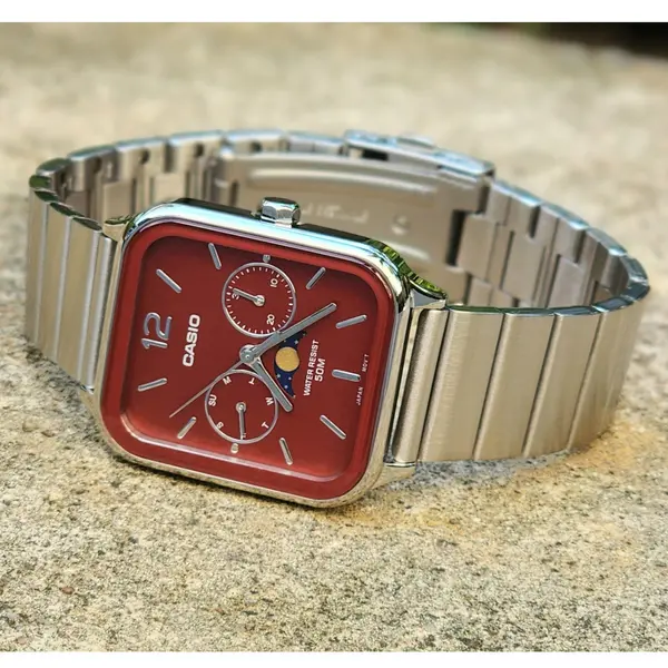 CASIO MTP-M305D-1AVDF Moon Chaser Silver Stainless Steel Chain Unisex Analog Watch – Dial Color: Red, Strap Color: Silver – View 4