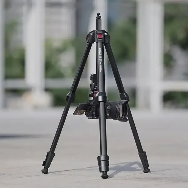 Ulanzi MT-55 Ombra Travel 360 Degree Rotatable Ball Head 8kg Load Capacity Tripod – Color: Black – View 6