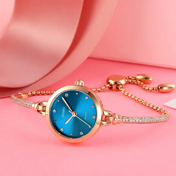 SKMEI 1805 Premium Bracelet Style Stainless Steel Women's Watch – Dial Color: Blue, Strap Color: Gold  – View 2