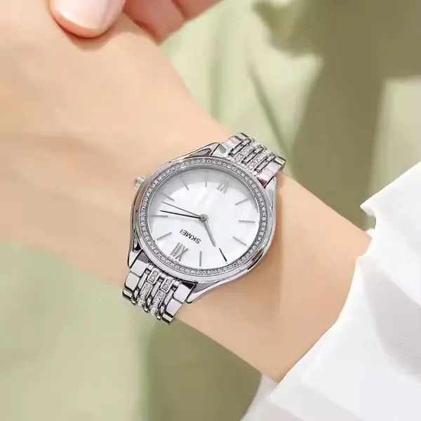 Skmei 1970 Analog Noble Quartz Stainless Steel Wristwatch – Dial Color: Silver, Strap Color: Silver – View 4