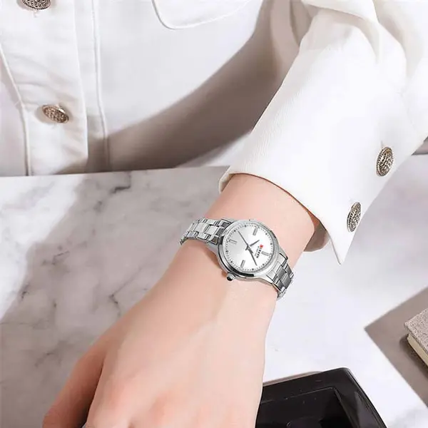 CURREN 9094 Latest Elegant Stainless Steel Classic Women Quartz Watch – Dial Color: Silver, Strap Color: Silver – View 3