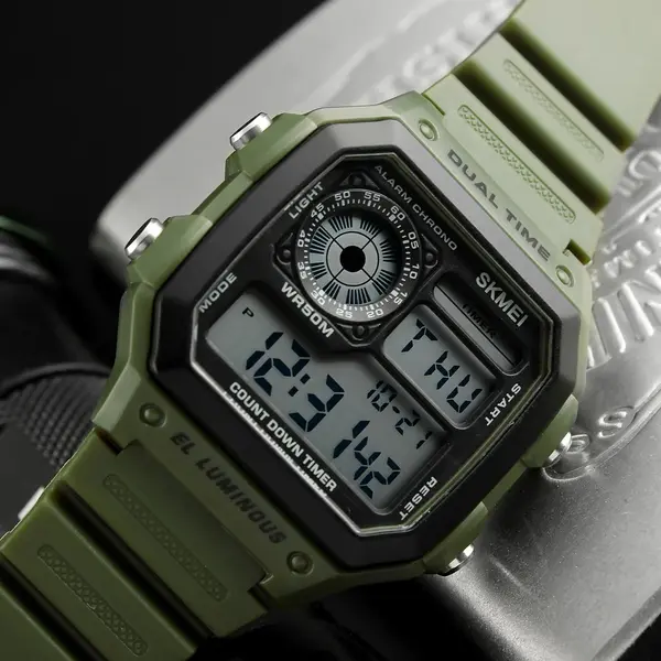 SKMEI 1299 Digital Multifunctional Silicone Strap Sporty Men's Watch – Dial Color: Black, Strap Color: Green  – View 5