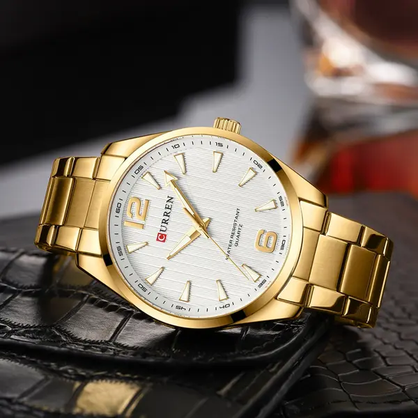 Curren 8434 Stainless Steel Analog Simple Classic Men's Watch – Dial Color: White, Strap Color: Gold  – View 3