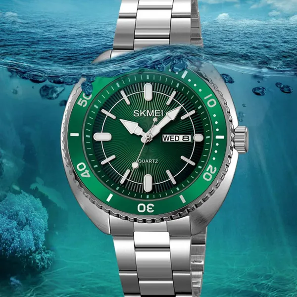SKMEI 2256 Classic Luxury Japanese Quartz Stainless Steel Men's Watch – Dial Color: Green, Strap Color: Silver – View 4