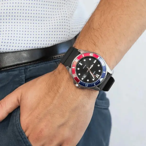Casio MDV106B-1A1VCF Duro Submariner Marlin Anti-reverse Bezel Chronograph Diver's Quartz Watch – Dial Color: Red, Strap Color: Black – View 3