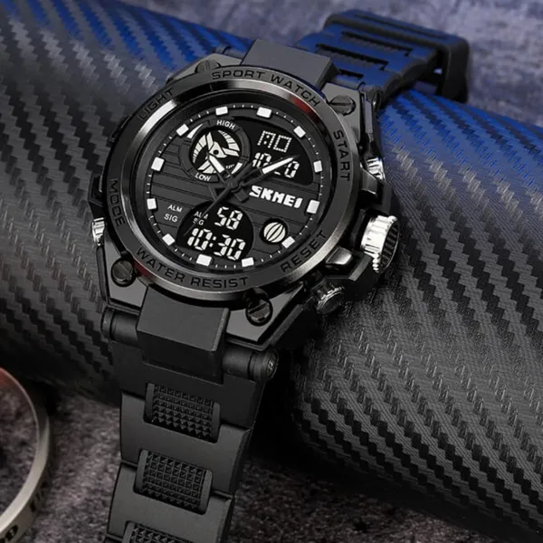 SKMEI 2031 Sport Chronograph Waterproof Men's Watch  – Dial Color: Black, Strap Color: Black – View 4