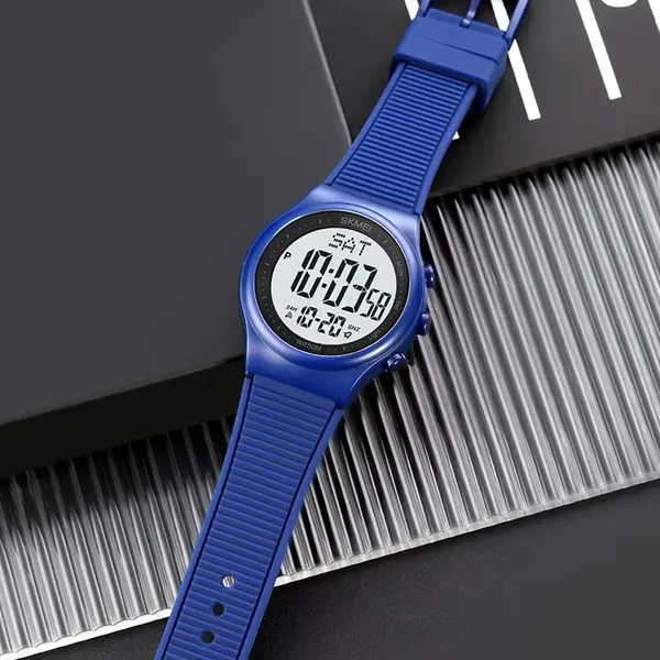 SKMEI 1980 Silicone Strap Digital Sporty Men's Watch – Dial Color: White, Strap Color: Blue – View 3