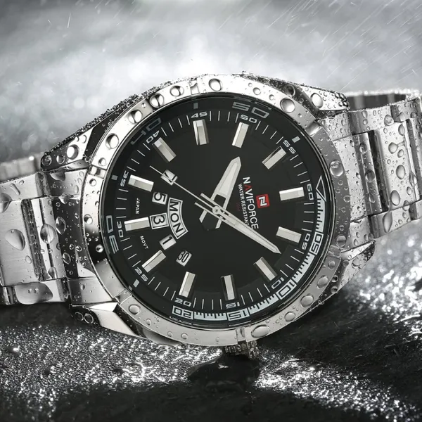 Naviforce NF9038 Luxury Quartz Stailness Steel Men's Watch – Dial Color: Black, Strap Color: Silver – View 5
