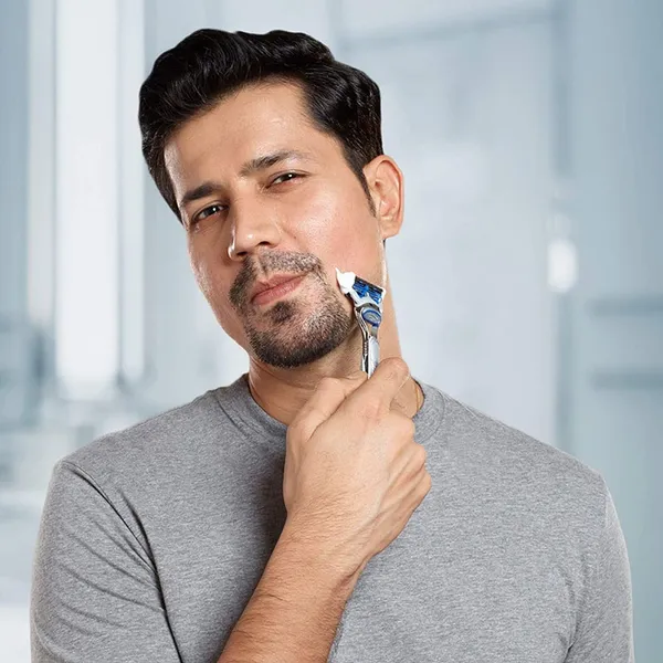 Gillette Classic Menthol Pre Deeply Clean Shave Foam 196 gm – View 4