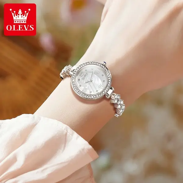 OLEVS 9903 Simple Luxury Zinc Alloy Bracelet Women Casual Watch – Dial Color: White, Strap Color: Silver – View 4