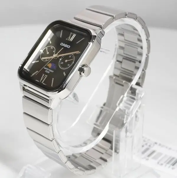 CASIO MTP-M305D-1A2VDF Moon Chaser Roman Hour Marker Silver Chain Unisex Analog Watch – Dial Color: Black, Strap Color: Silver – View 7