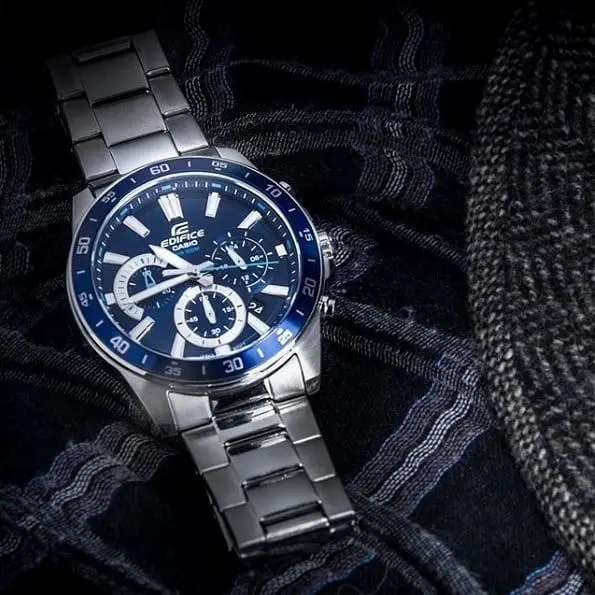 Casio EFV-570D-1AVUDF Edifice Stainless Steel Water Resistant Chronograph Analogue Men's Watch – Dial Color: Blue, Strap Color: Silver – View 4