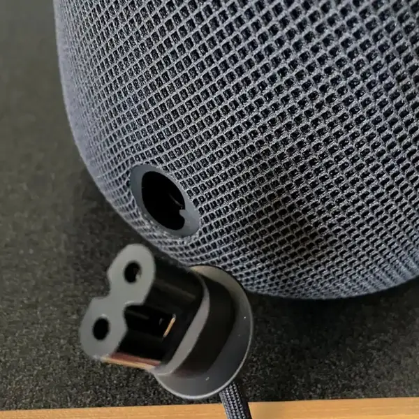 Apple HomePod 2nd Gen Control Smart Home Smart Speaker – Color: Black – View 3