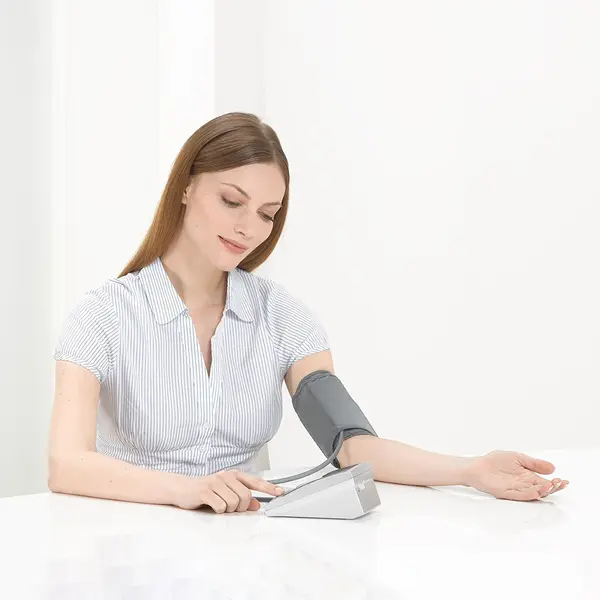 Beurer BM-35 Portable Dual User Mode Automatic Blood Pressure Monitor – View 4