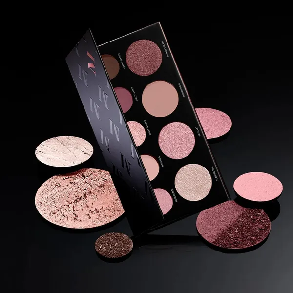 Morphe X Meredith Duxbury Power Multi-Effects Eyeshadow Palette – View 2