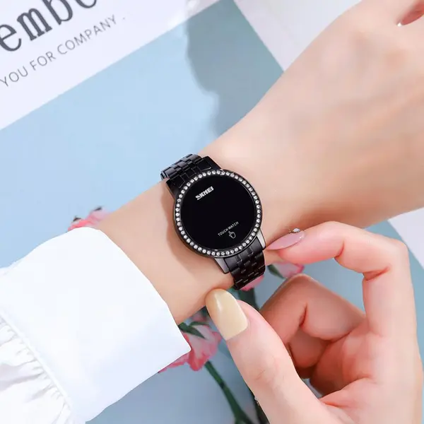 SKMEI 1669 Stainless Steel Analog Quartz Luxury Women's Watch – Dial Color: Black, Strap Color: Black – View 3