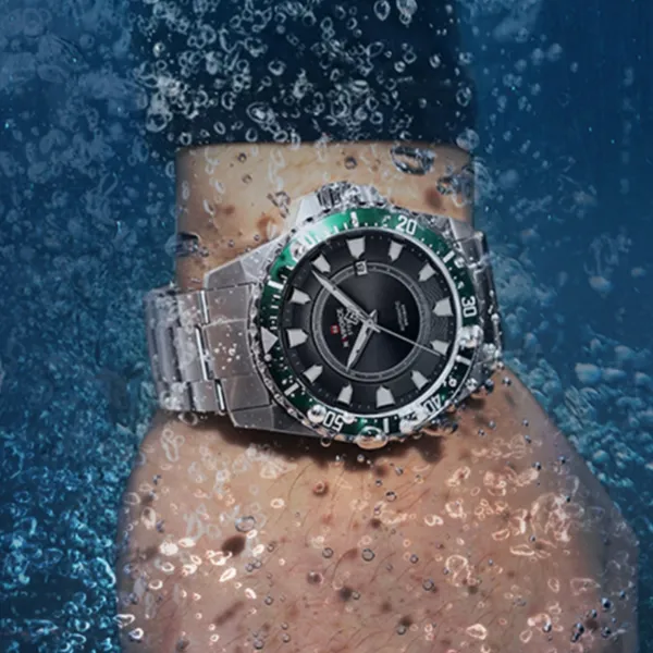 NAVIFORCE NFS1004 Luxury Mechanical Luminous Waterproof Men's Watch – Dial Color: Green, Strap Color: Silver – View 3