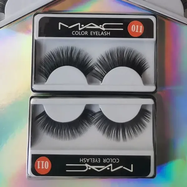 MAC Professional Application Fake Eyelashes for Dramatic Eye Makeup Look – View 3