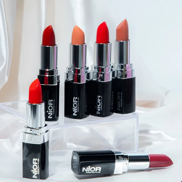NIOR Velveteen Matte Lipstick Classic Red Long lasting cosmetic – View 4