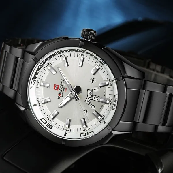 Naviforce NF9038 Luxury Quartz Stailness Steel Men's Watch – Dial Color: Silver, Strap Color: Black – View 3