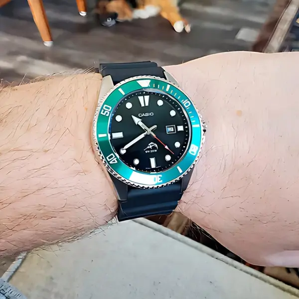 Casio MDV106B-1A1VCF Duro Submariner Marlin Anti-reverse Bezel Chronograph Diver's Quartz Watch – Dial Color: Green, Strap Color: Black – View 2