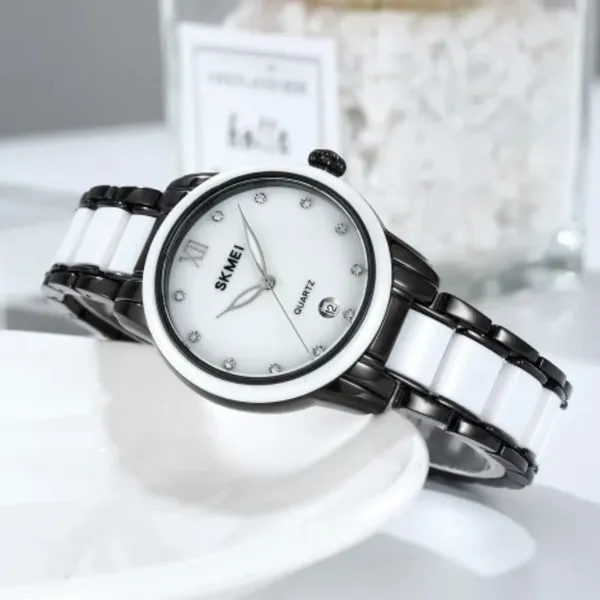 Skmei 2175 Elegant Rhinestone Dial Stainless Steel Women's Watch – Dial Color: Silver, Strap Color: Black – View 3