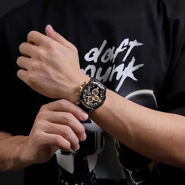 Naviforce NF8020L Luxury Leather Quartz Chronograph Casual Sports Style Men's Watch – Dial Color: Gold, Strap Color: Black – View 5