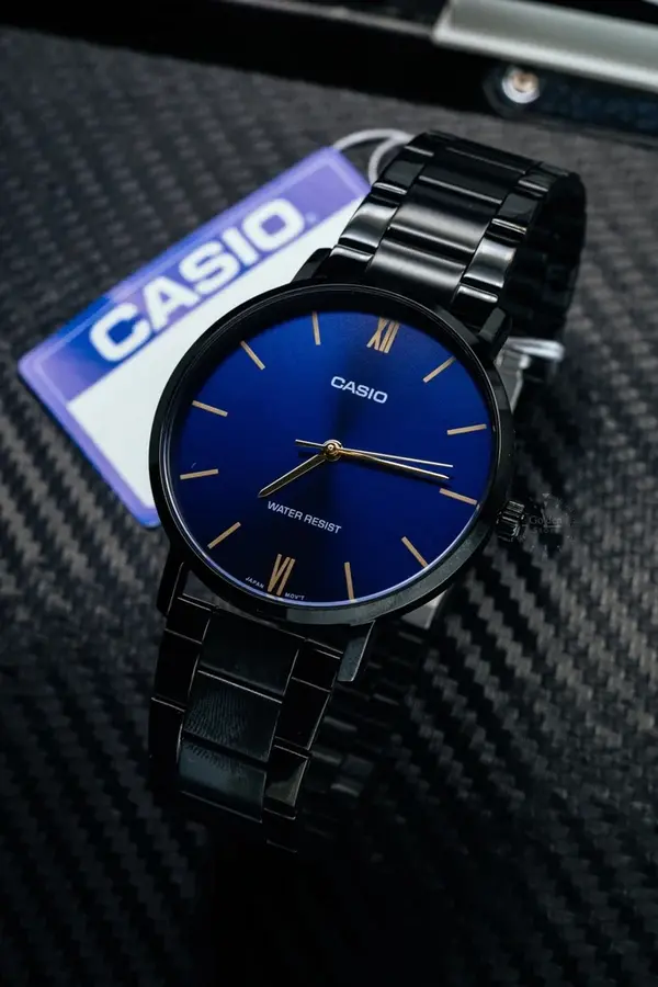 Casio MTP-VT01D-2BUDF Enticer Men's Analog Stainless Steel Chain Wristwatch – Dial Color: Blue, Strap Color: Black – View 4