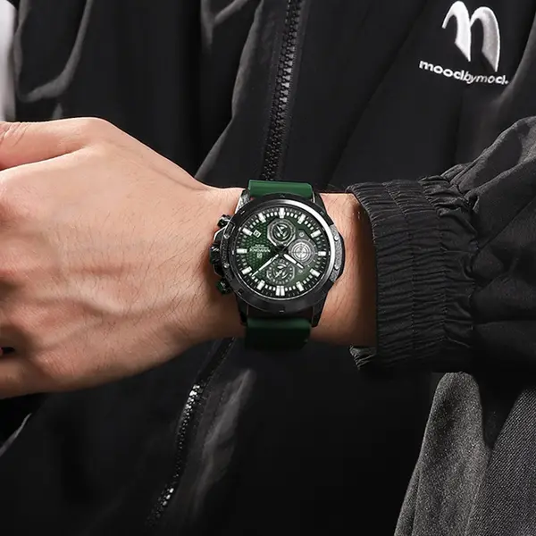 NAVIFORCE NF8036  Luxury Military Sports Quartz Analog Men's Watch  – Dial Color: Black, Strap Color: Green  – View 4