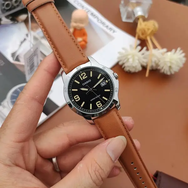 CASIO MTP-V004L-1BUDF Classic Leather Strap Stainless Steel Men's Analog Quartz Watch – Dial Color: Black, Strap Color:  Brown  – View 8