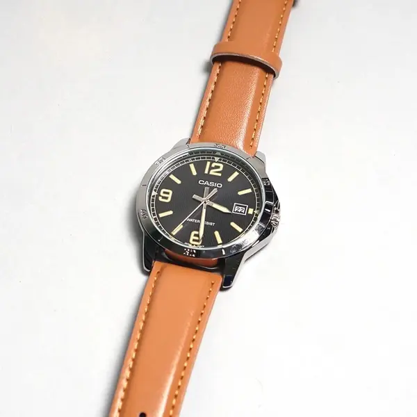CASIO MTP-V004L-1BUDF Classic Leather Strap Stainless Steel Men's Analog Quartz Watch – Dial Color: Black, Strap Color:  Brown  – View 6
