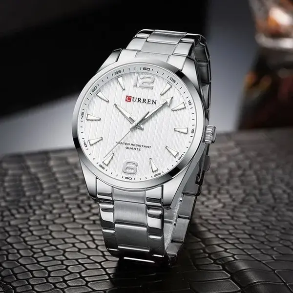 Curren 8434 Stainless Steel Analog Simple Classic Men's Watch – Dial Color: Black, Strap Color: Gold – View 2